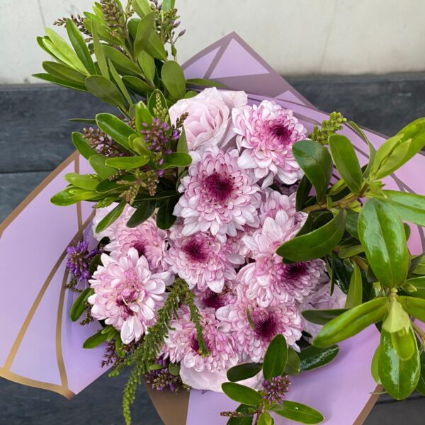 Ramo 4 rosas con 5 Maule